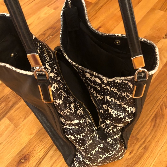 AUTHENTIC COACH PYTHON BAG Black & White - Picture 2 of 8